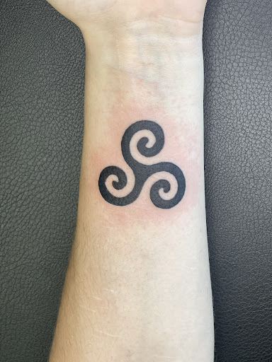 Explore bonsai tattoo ideas, creative tattoo ideas in Daytona Beach, available at Studio 21 Tattoo & Piercings Daytona Beach