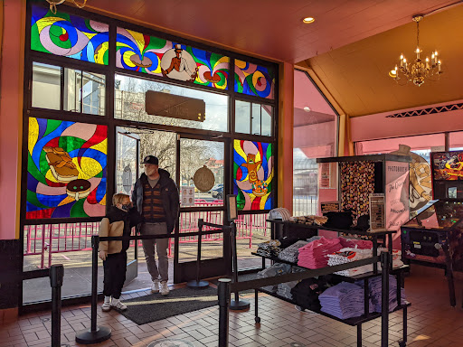 Donut Shop «Voodoo Doughnut Too», reviews and photos, 1501 NE Davis St, Portland, OR 97232, USA