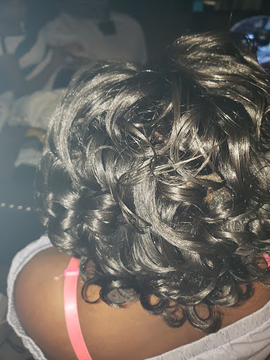 Beauty Salon «Salon Plaza District Heights», reviews and photos, 5614 Silver Hill Rd, District Heights, MD 20747, USA