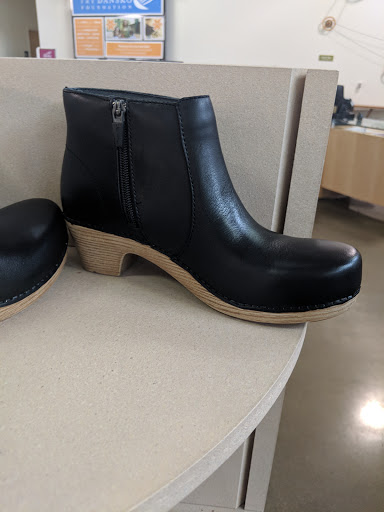 Shoe Store «Dansko Company Store», reviews and photos, 33 Federal Blvd, West Grove, PA 19390, USA