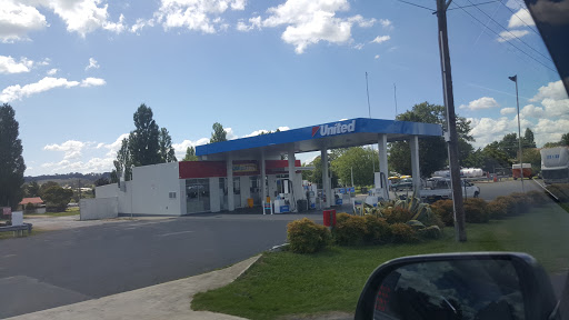 United Petroleum Tenterfield (Pie Face)