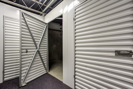 Self-Storage Facility «National Storage Centers - Southfield», reviews and photos, 21940 W 8 Mile Rd, Southfield, MI 48075, USA