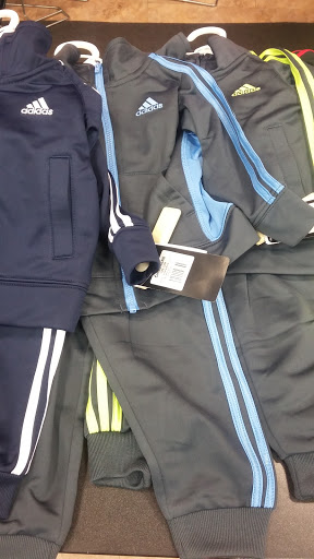 Clothing Store «Burlington Coat Factory», reviews and photos, 18000 Vernier Rd, Harper Woods, MI 48225, USA