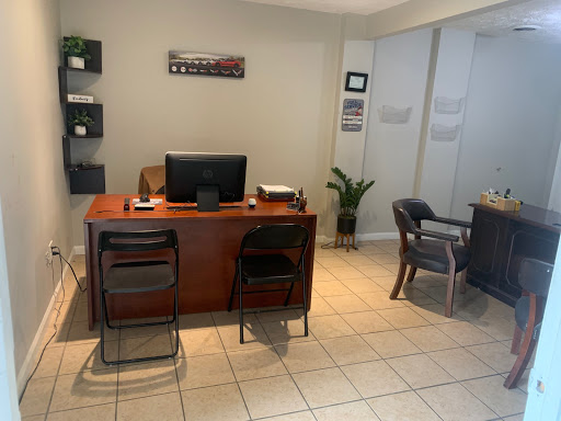 Auto Body Shop «L & G Auto Repair LLC», reviews and photos, 900 Sun Valley Dr Suite 9, Roswell, GA 30076, USA