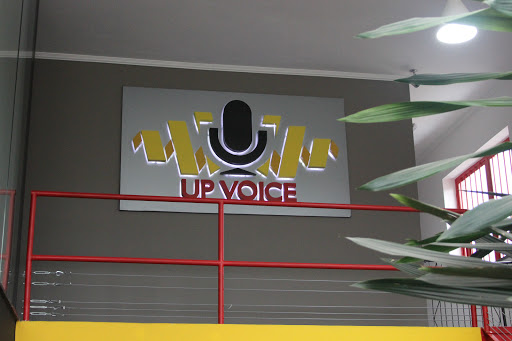 Logo da empresa - UP VOICE Dubbing Studio