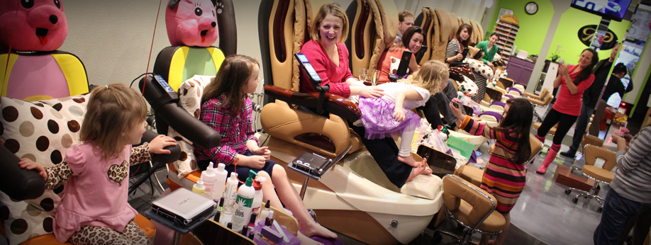 Mani & Pedi Nail Salon | Portland Manicures and Pedicures 97209