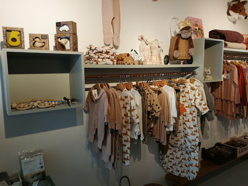 Stores to buy children's clothing Amsterdam