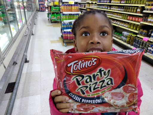 Grocery Store «Fair Line Food Center», reviews and photos, 16520 W Warren Ave, Detroit, MI 48228, USA