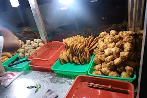 Arema Pak Untung Ayam Bakar image