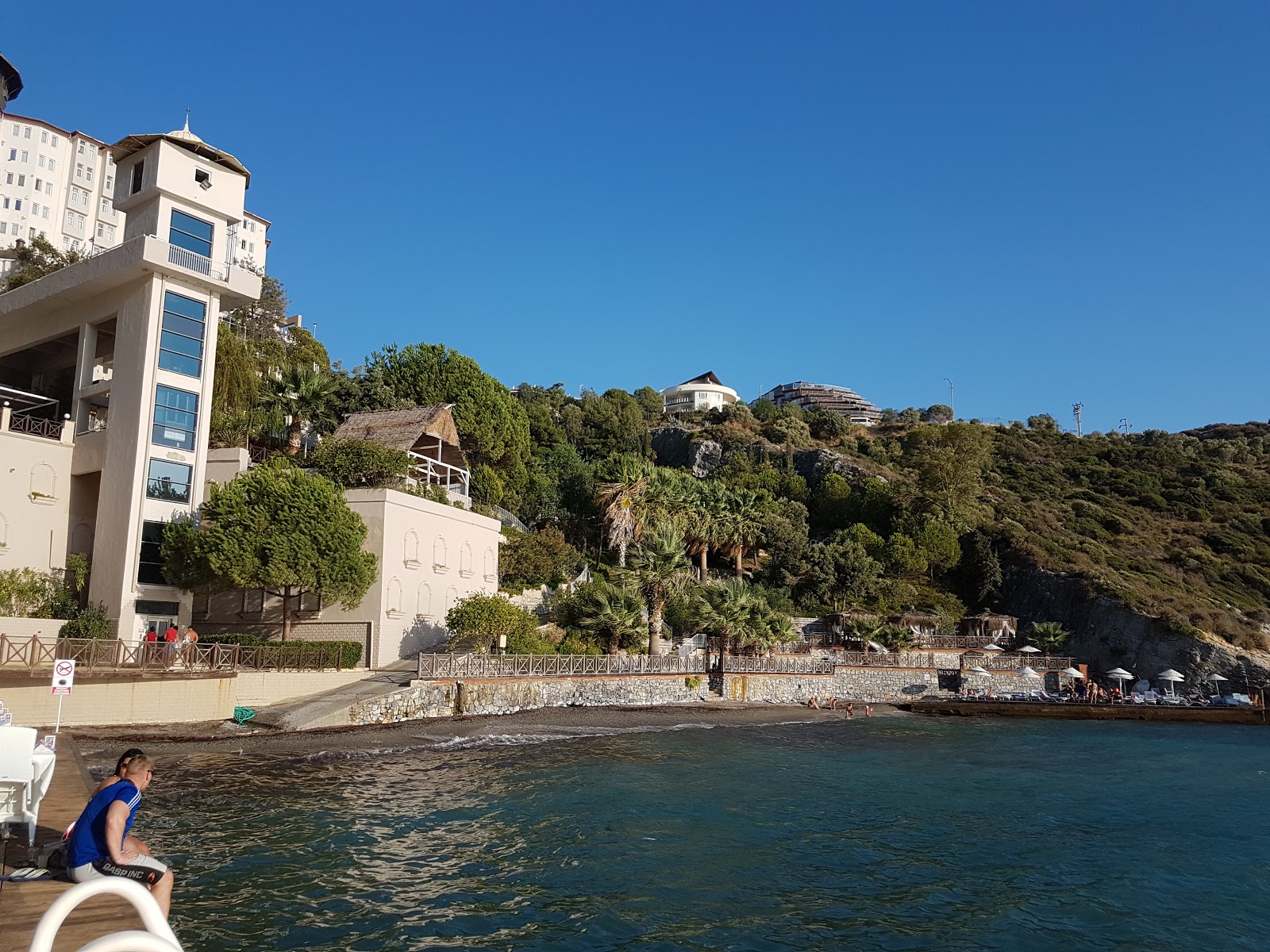 Ladonia beach'in fotoğrafı ve yerleşim