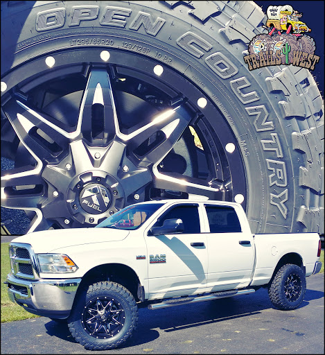 Truck Accessories Store «Trails West», reviews and photos, 12290 National Rd SW, Pataskala, OH 43062, USA