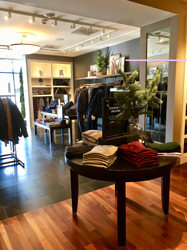Clothing Store «Banana Republic», reviews and photos, 7841 Girard Ave, La Jolla, CA 92037, USA
