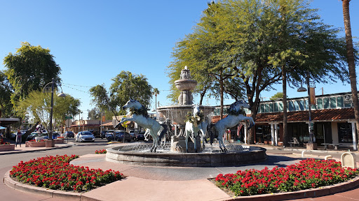 Fifth Avenue Shopping District, 7083 E 5th Ave, Scottsdale, AZ 85251, USA, 