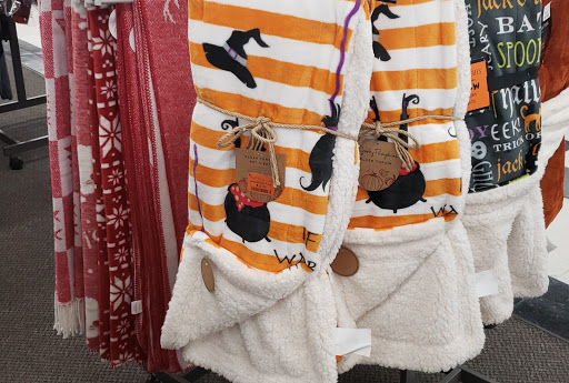 Clothing Store «Burlington Coat Factory», reviews and photos, 441 Western Ave, South Portland, ME 04106, USA