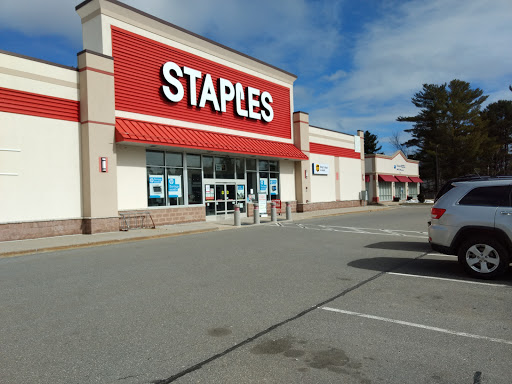 Staples, 125 Washington St, Rochester, NH 03839, USA, 