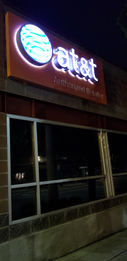 Cell Phone Store «AT&T Authorized Retailer», reviews and photos, 4205 SW Morgan St, Seattle, WA 98136, USA