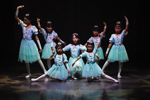 ダンススクール B.D.C