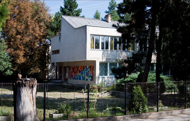 Esztergom, Sugár út 24, 2500