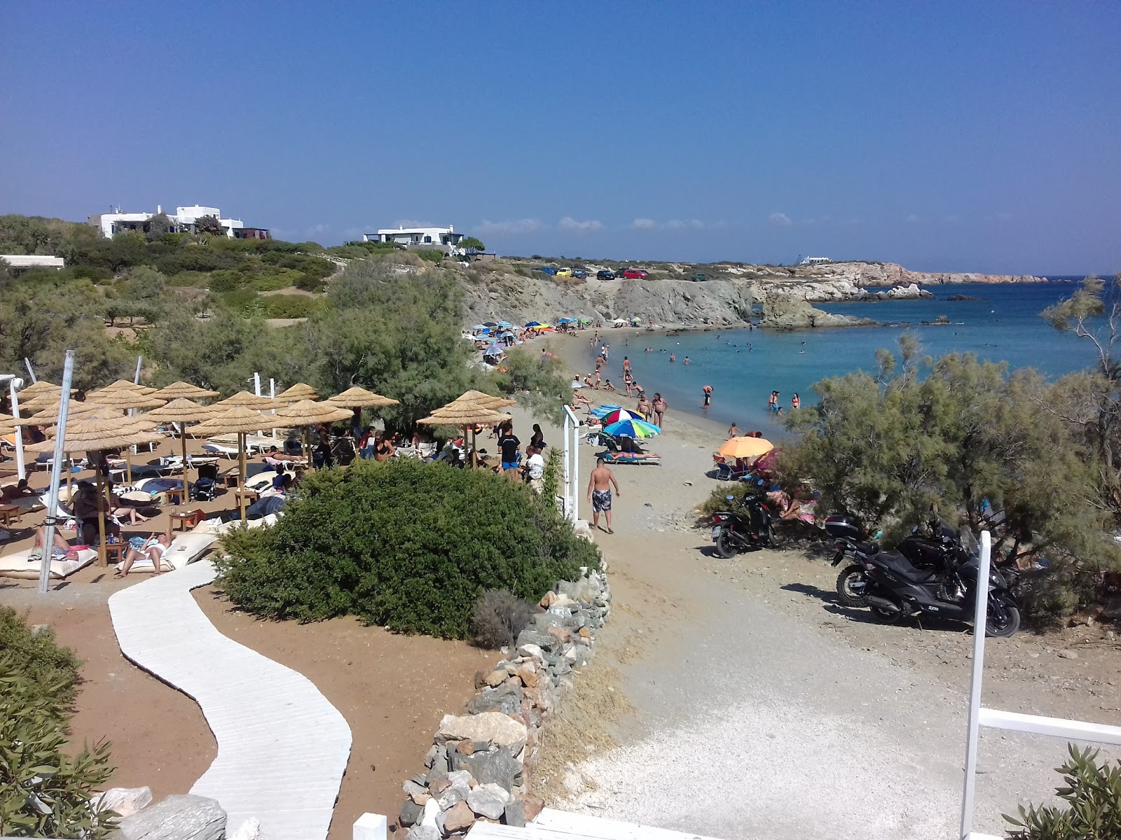 Foto van Lolandonis beach met kleine baai