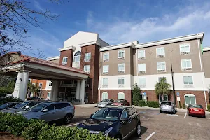 Holiday Inn Express & Suites Savannah - Midtown, an IHG Hotel image