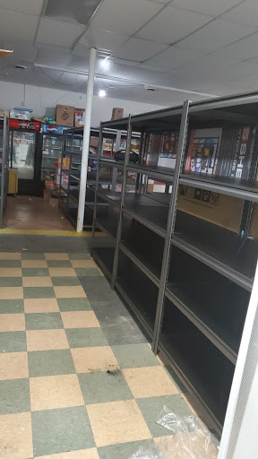 Grocery Store «Meghna Supermarket», reviews and photos, 4007 E 9 Mile Rd, Warren, MI 48091, USA