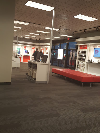 Cell Phone Store «Verizon», reviews and photos, 242 Tunnel Rd, Asheville, NC 28805, USA