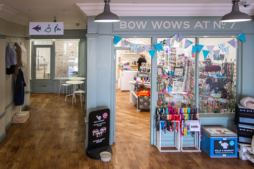 Bow Wows At No 7 Dog Boutique & Groomers
