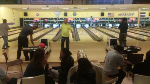 Sports Bar «Crown Lanes Bowling Center & Sports Bar», reviews and photos, 2325 S Federal Blvd, Denver, CO 80219, USA