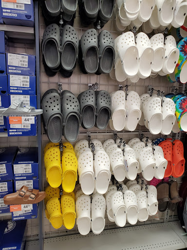 Shoe Store «Rack Room Shoes», reviews and photos, 8158 Vineland Ave #1699b, Orlando, FL 32821, USA