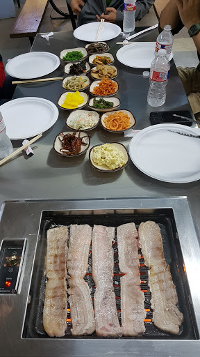 Restaurant «Chas Market & Kitchen», reviews and photos, 1431 N Pine St, San Antonio, TX 78208, USA