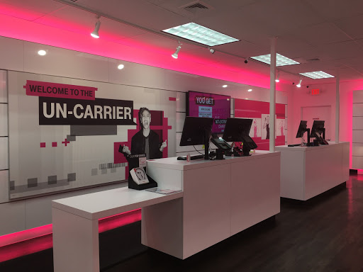 Cell Phone Store «T-Mobile», reviews and photos, 6041 Rochester Rd Suite 5, Troy, MI 48085, USA