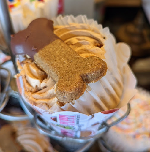 Pet Supply Store «Petapoluza Pet Supply & Grooming», reviews and photos, 114 N 36th St, Seattle, WA 98103, USA