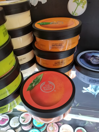 Hair Salon «Ulta Beauty», reviews and photos, 200 Baychester Ave #122a, Bronx, NY 10475, USA