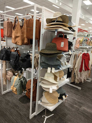 Shopping Mall «Gateway Center», reviews and photos, 501 Gateway Dr, Brooklyn, NY 11239, USA