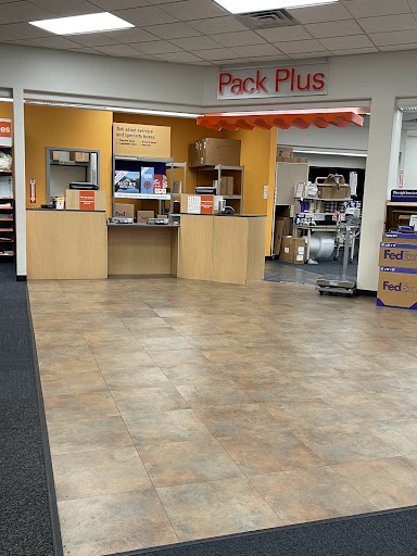 Print Shop «FedEx Office Print & Ship Center», reviews and photos, 7700 Hwy 6 N Suite 103, Houston, TX 77095, USA