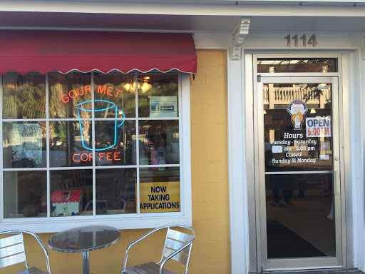 Donut Shop «Tato-Nut Donut Shop», reviews and photos, 1114 Government St, Ocean Springs, MS 39564, USA