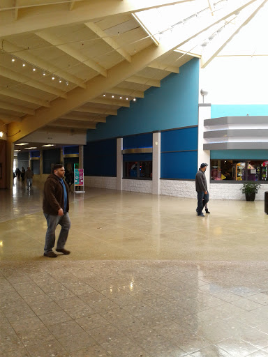 Shopping Mall «Lincoln Mall», reviews and photos, 622 George Washington Hwy, Lincoln, RI 02865, USA