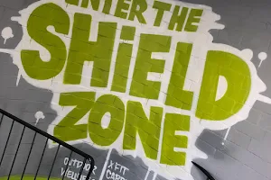 Shield Das Zentrum image