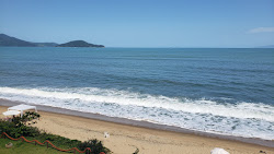 Photo de Plage du Capricorne avec rivage droit, long