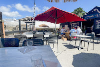 Atmosphère du Bar-restaurant à huîtres L'Huître la Toulverne - Au Rythme des marées à Baden - n°5