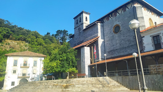 Andra Mari Eliza/Iglesia de Santa María Axpe Auzoa, 2, 48350 Busturi-Axpe, Bizkaia, España