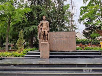 Atatürk Meydanı