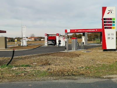 Station service Intermarché à Couffouleux