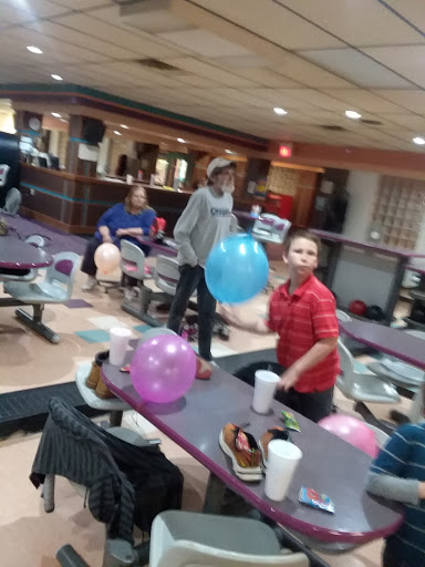 Bowling Alley «Legends Lanes», reviews and photos, 3919 National Rd W, Richmond, IN 47374, USA