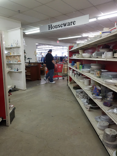 Thrift Store «The Salvation Army Family Store & Donation Center», reviews and photos, 51200 Van Dyke, Shelby Charter Township, MI 48316, USA