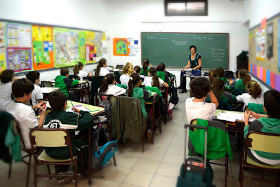 Highest College, Escuela en Saavedra. Ciclos inicial, primaria y secundaria.