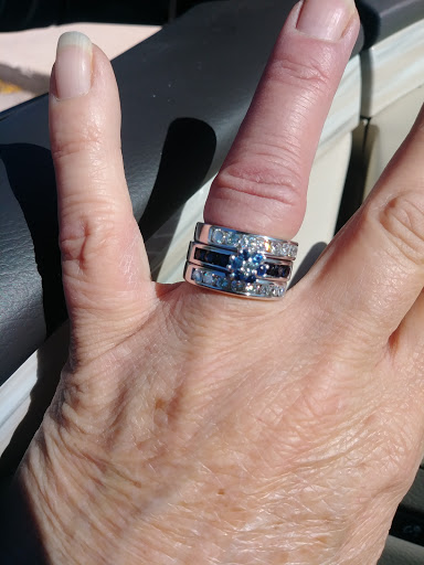 Jeweler «D & M Perlman Fine Jewelry and Gifts», reviews and photos, 740 S 8th St, West Dundee, IL 60118, USA