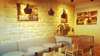 Atmosphère du Restaurant servant le petit-déjeuner Kozy Bosquet à Paris - n°14