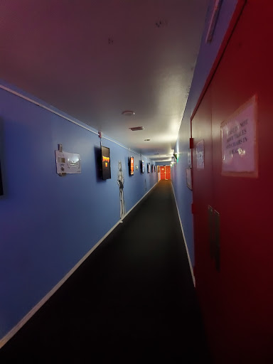 Movie Theater «Sunset Point Cinema Bar & Grille», reviews and photos, 24095 US Hwy 19 N, Clearwater, FL 33765, USA