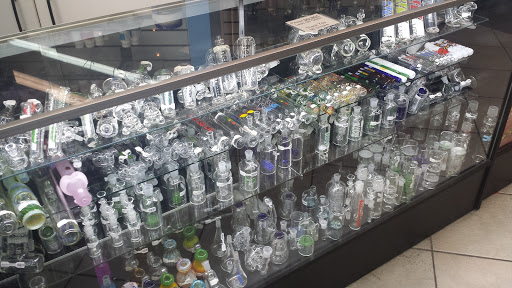 Tobacco Shop «Mr Smoke ( smoke shop & vape outlet )», reviews and photos, 12112 Westheimer Rd, Houston, TX 77077, USA